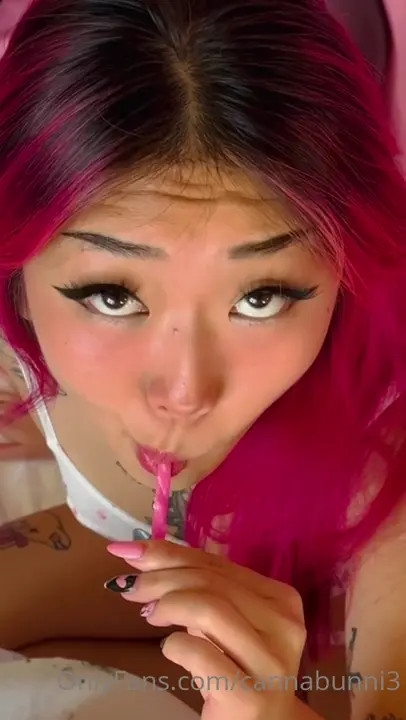 Cannabunni3 Licks Her Own Feet Covered In Cake - ePornLeak