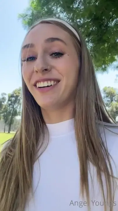 Public Pussy Play With Angel Youngs - ePornLeak