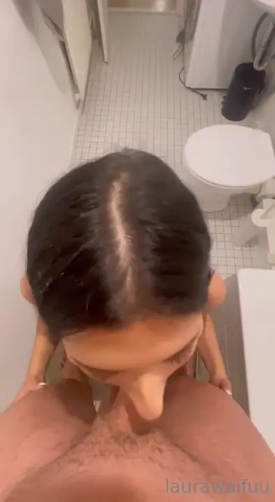 BambiBrookss Blows His Cock In The Bathroom - ePornLeak