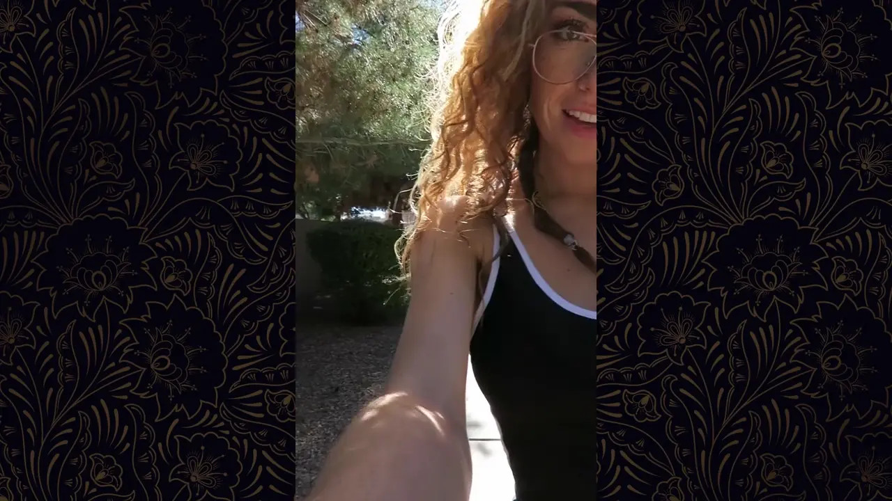 Gillian Barnes Walks Her Dog Naked - ePornLeak