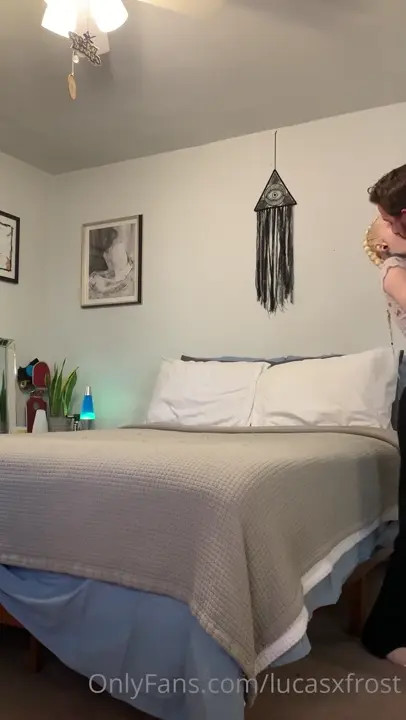 AlexGreyXXX Receives A Pounding From Lucas Frost - ePornLeak