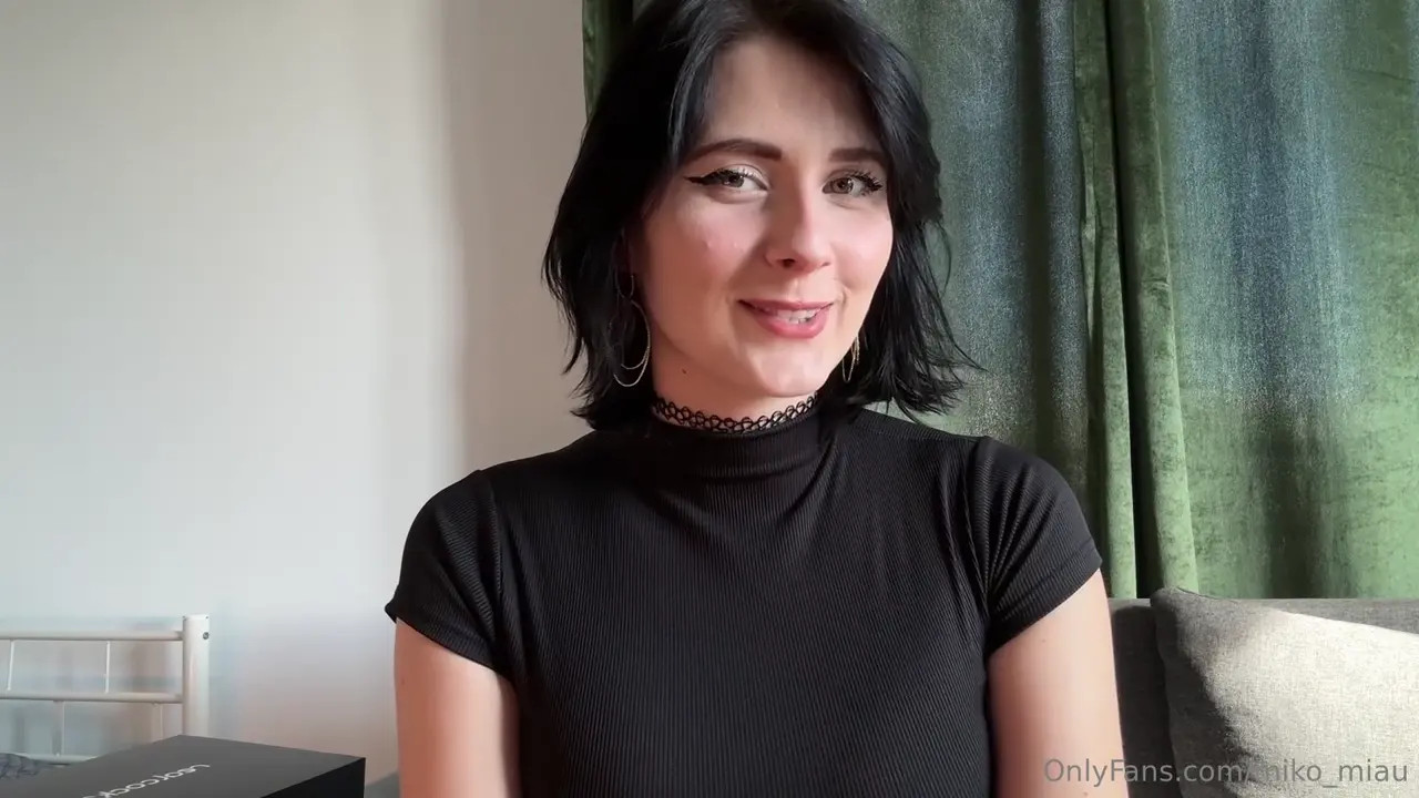 Miko_Miau Sticks Her New Dildo Inside - ePornLeak