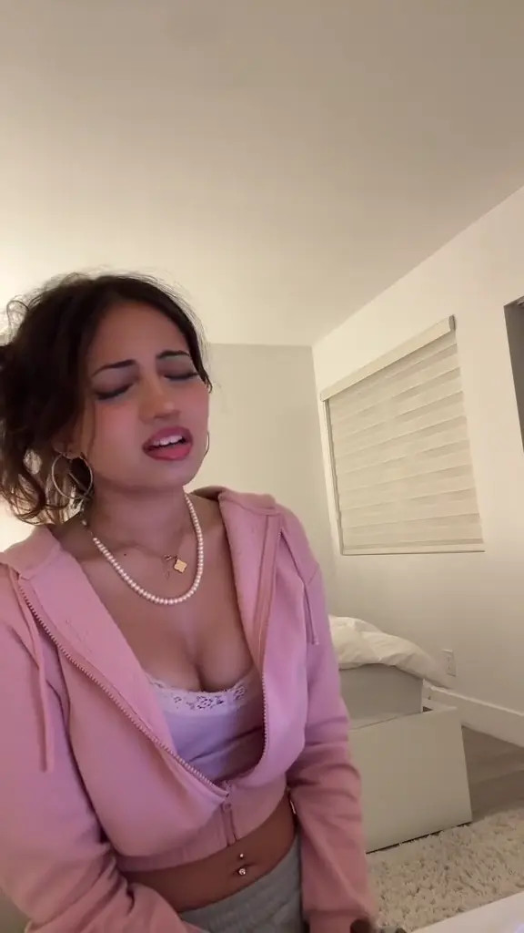 Aaishamisra06 OnlyFans Leaked Nude Video #197676 - ePornLeak