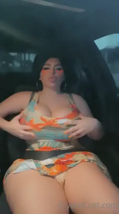 Crystal Lust Sits On A Cock In Public - ePornLeak