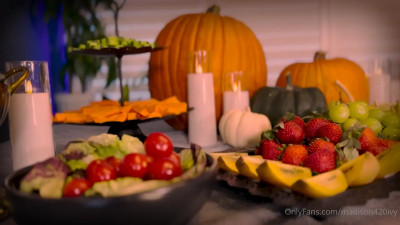 Madison Ivy Gets Fucked By A Fake Dick