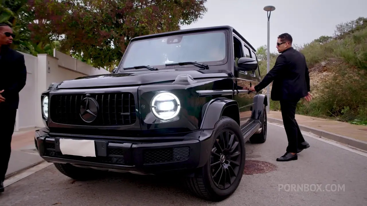 Angie Lynx Takes Six BBCs In A Gangbang - ePornLeak