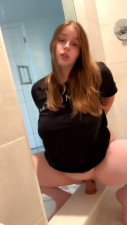 Daddysbadkitty666 Masturbates In The Shower