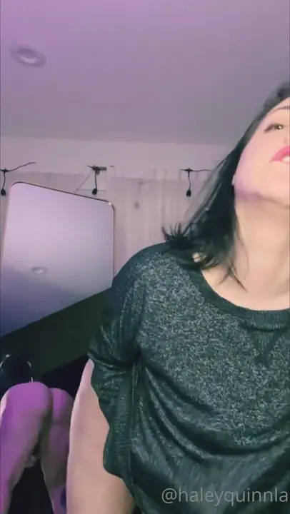 HaleyQuinnLA Strips And Bounces Her Fat Ass - ePornLeak