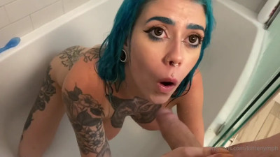 Kiittenymph Deepthroats A Cock In The Shower