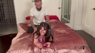 CharliOFace Gets Fucked While Gaming