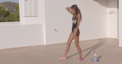 Melena Maria Oils Up And Fingers Her Pussy