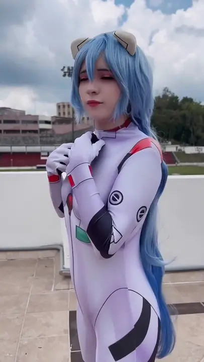 Belhino Stripteases In A Rei Ayanami Cosplay - ePornLeak