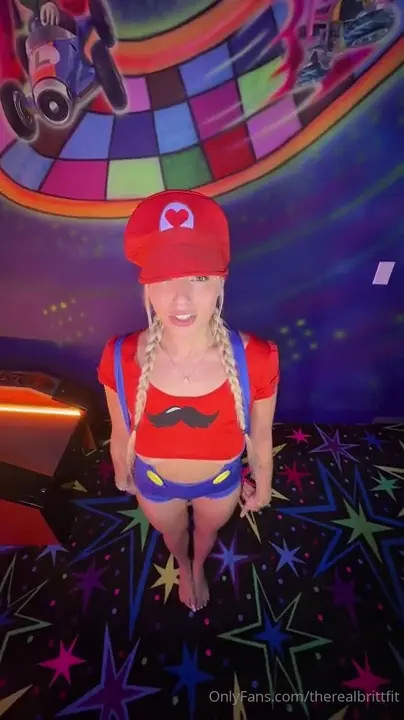 Therealbrittfit Mario Cosplay Porn Video Leaked - ePornLeak