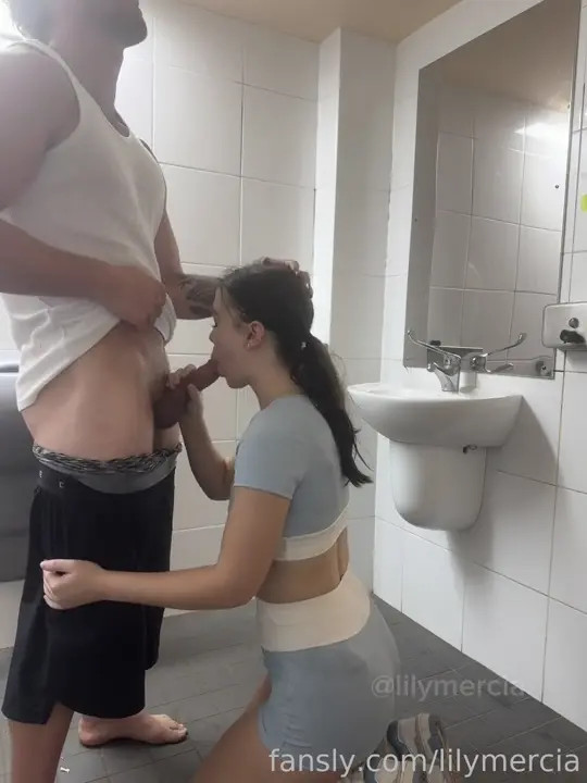 Lilly Mercia Fucks Inside A Random Restroom - ePornLeak