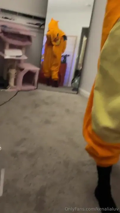 Kenalialuv Receives A Facial - ePornLeak