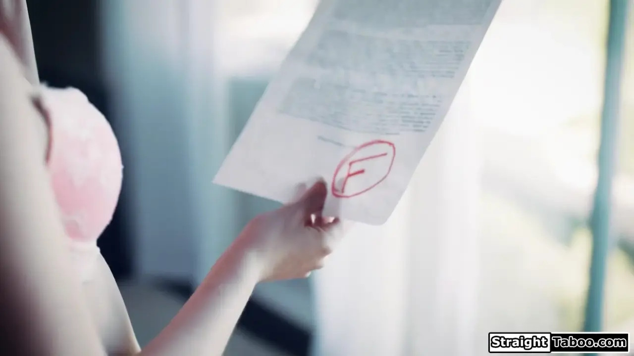 AliyaBrynnXXX Gets Pounded By Her Teacher - ePornLeak