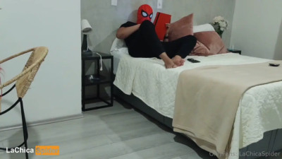 LaChicaSpider's MJ & Spiderman BJ Cosplay