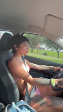 Marcela Lelly Gives An Oral While Driving