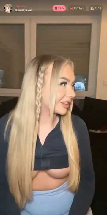 Kaiseybuun Goes On Live To Tease & Suck A Cock - ePornLeak