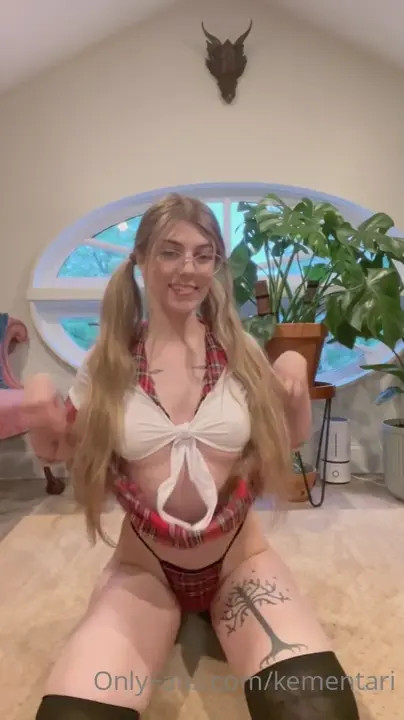 Yavannaxk Fucks Her Pussy With A Vibrator Till Climax - ePornLeak