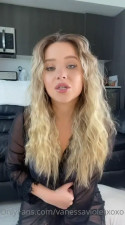 Vanessavioletxoxo Fingers Her Pussy Until Orgasm