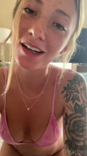 Cremedelapeach Sucking A Dildo