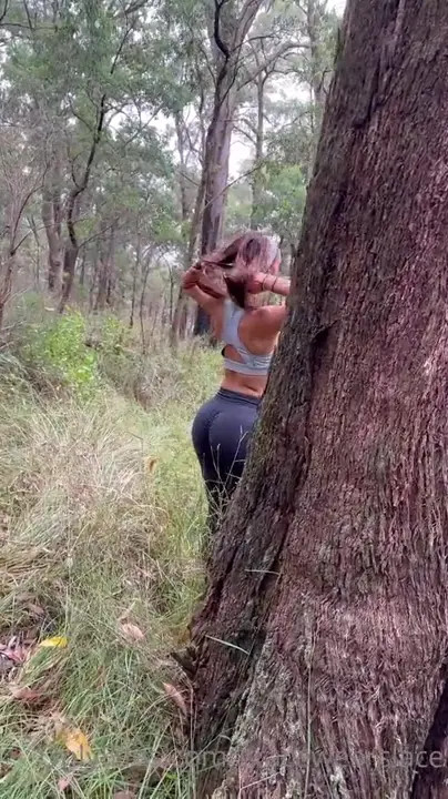 Gracewearslace Fucks In The Woods - ePornLeak