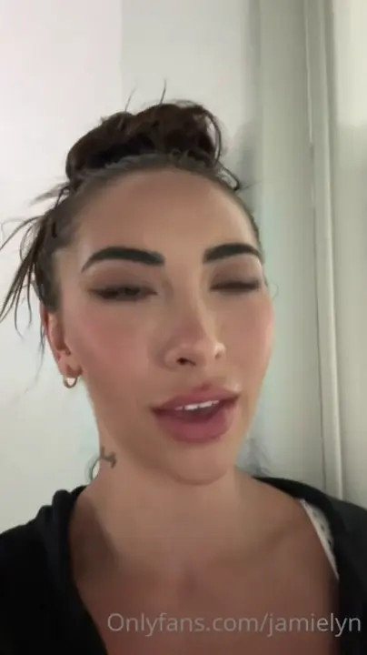 Jamie Lynn Fucking With Her Tattooed Friend - ePornLeak