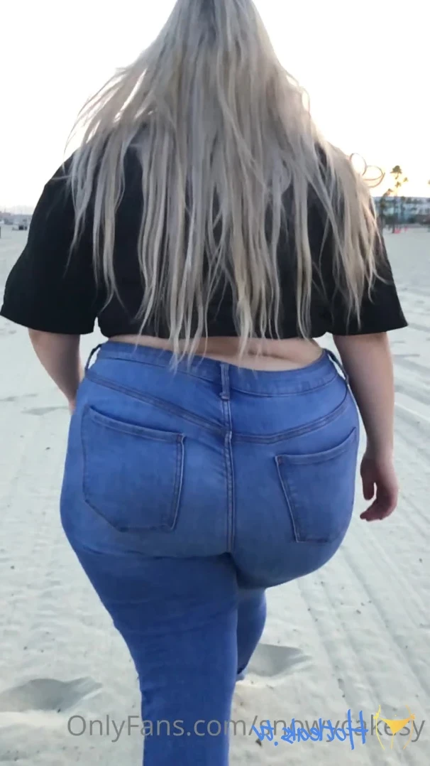 Sweet Boy [ sweetboyhtx ] - Are you a mini skirt fan? - ePornLeak