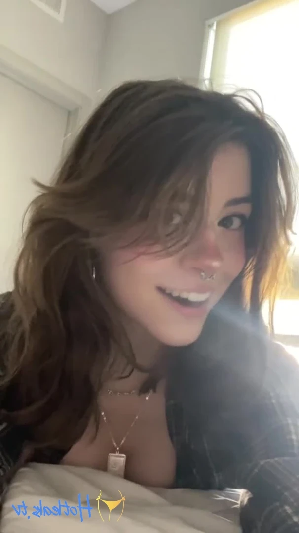 hannah <3 [ hannahowo ] - I'll be doing sexting sessions, and more dick pic rating videos - ePornLeak