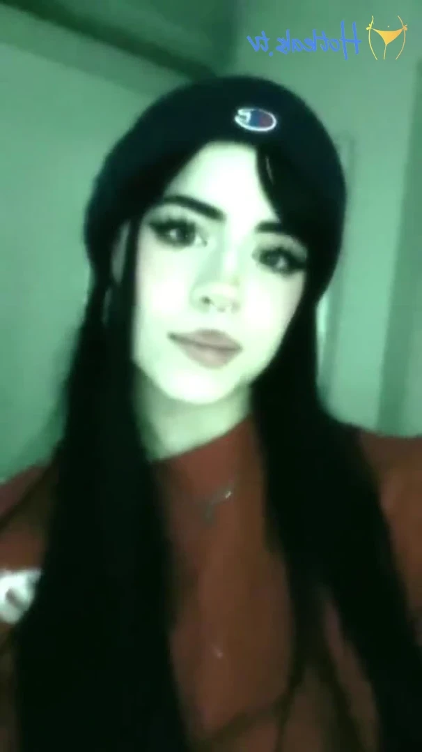 hannah <3 [ hannahowo ] - Which picture is better - ePornLeak