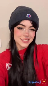 hannah <3 [ hannahowo ] - New PPV featuring @lily_flo ! 💙💚  $19.99: 12 Minutes - Sensual