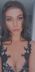KIERA LEE [ kiera_lee ] - swipe 2 pull my panties aside & reveal my buttplug! 🤭🎀