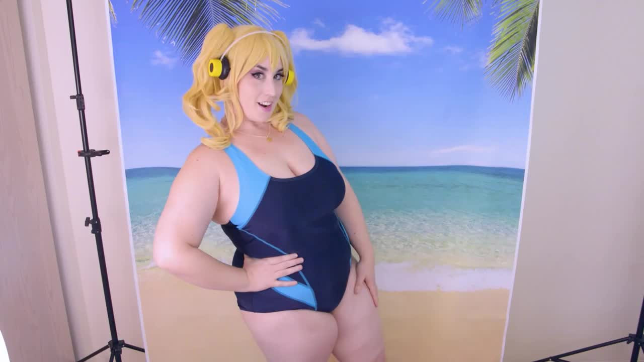 Kitty LeRoux [ kitty_leroux00 ] - Trying out a new wig today! - ePornLeak