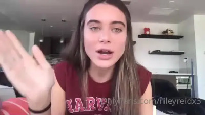 Riley Reid And Friends Group Masturbation Over Zoom
