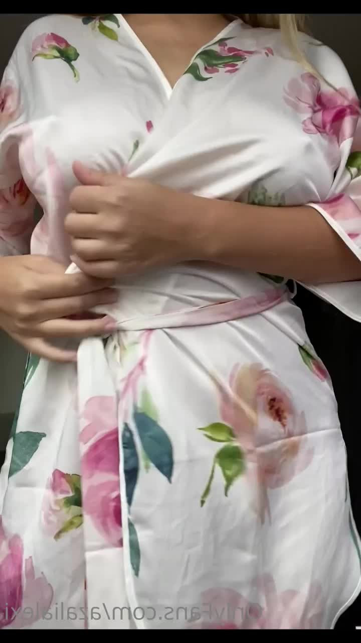 JigglyNJuicy - thinking about your big thick cock inside my mouth - ePornLeak