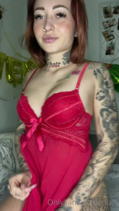 Lucy Scott [ xlucy ] - 💁‍♀️ Here's me all naked 🥺Yeah, yeah... ▪️I know you