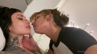 Addoxgrey Always Wants To Lick Pussy