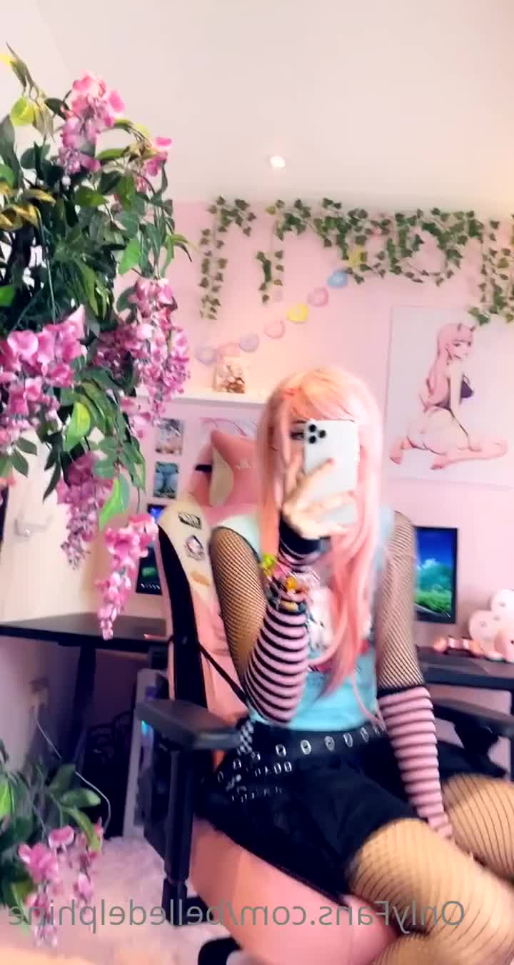 Belle Delphine [ belledelphine ] - With which!? 🤔🤭 - ePornLeak