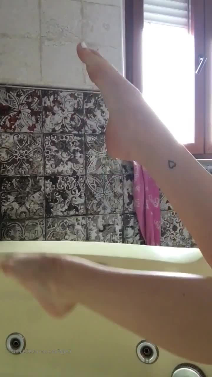 Zander [ zanderwoodz ] - What can you say about my outfit baby😈🥵 - ePornLeak