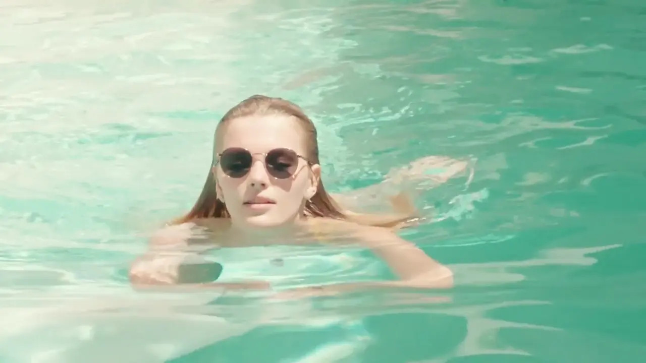 Ellie Moore Blowjob In The Pool And Then Has Sex - ePornLeak