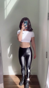 Ari [ funsizedasian ] - I’m ready to shoot my new custom 😋