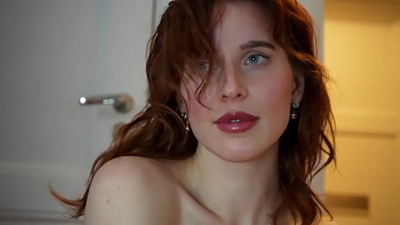 Ellaa91 Shows Off Her Tiny Tits In A Live Stream - ePornLeak