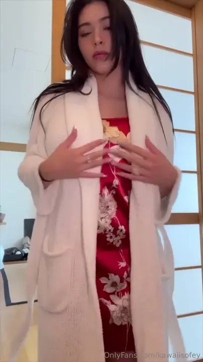 Teen Aishah Sofey Seduces With Her Underwear - ePornLeak
