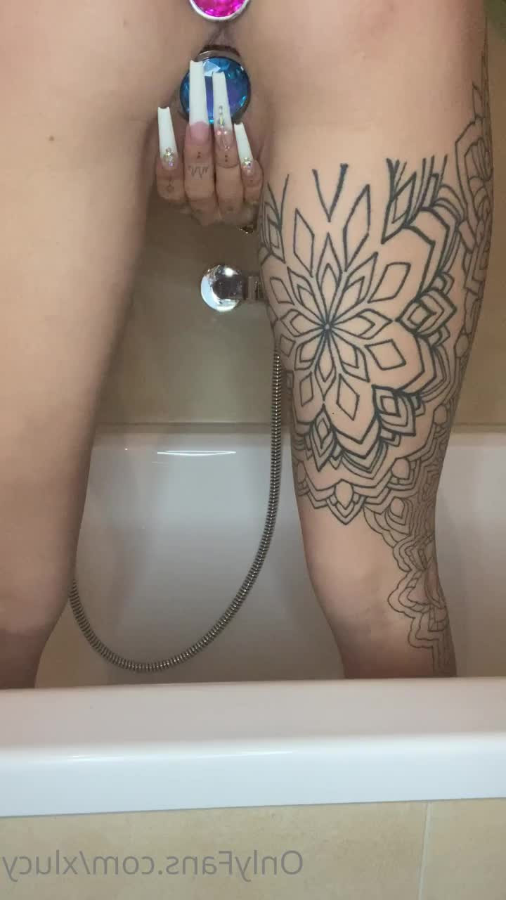 Lucy Scott [ xlucy ] - Good evening ❤️ Anal plug time?😘🥰 - ePornLeak