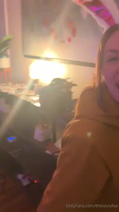 Ivory Fox Gives A Blowjob And Gets A Creampie After Removing The Condom - ePornLeak