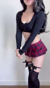 Ari [ funsizedasian ] - Me agarro a la liana como a la vida amiguis!