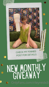 Riley Reid [ rileyreidx3 ] - Just a little collection of my the panties i wore the last couple days