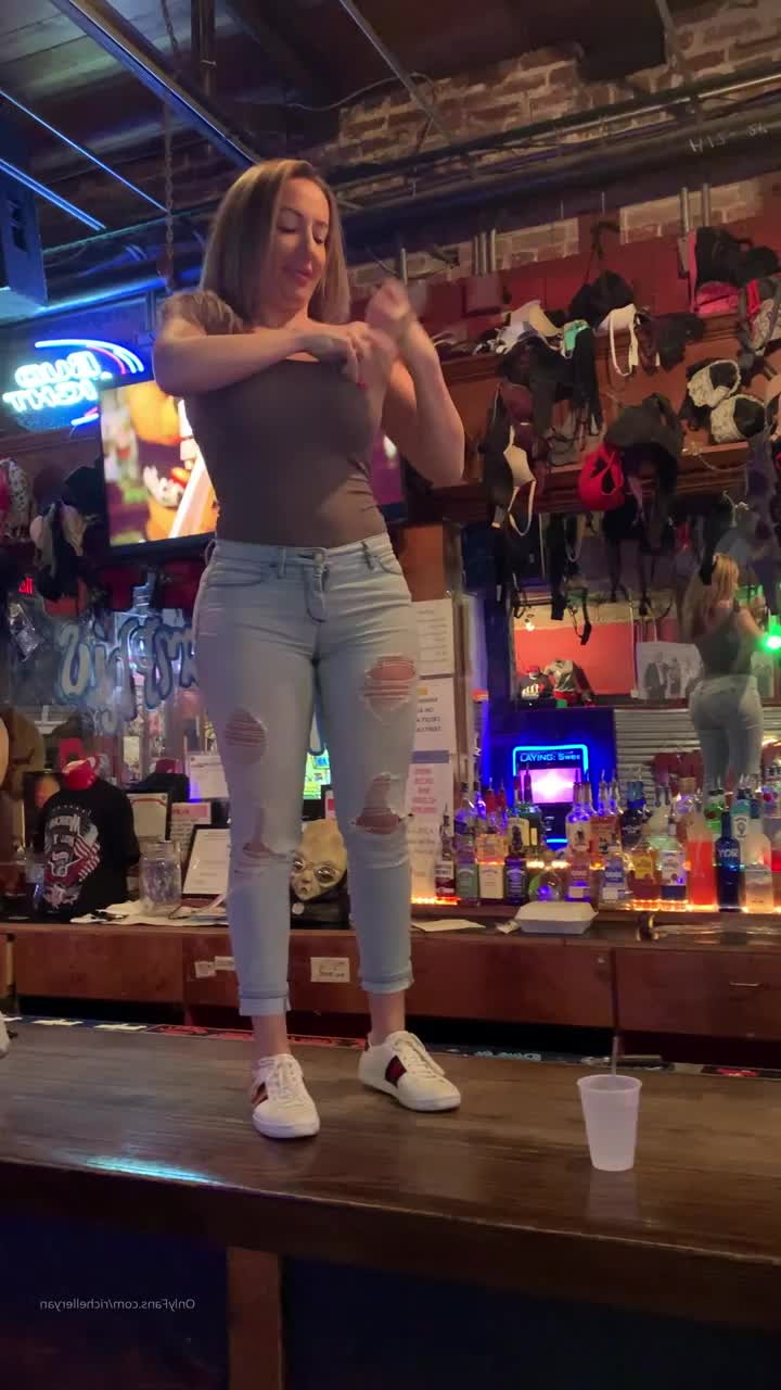RICHELLE RYAN [ richelleryan ] - The burpiest chug!!! - ePornLeak