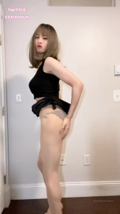 Suki TRANS [ cdxun ] - Pvc gloves around my boobs